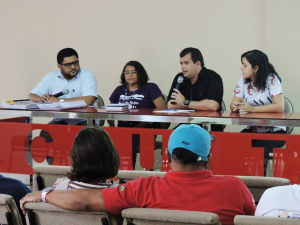 Mesa de abertura: tr