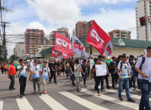 Manifestação em Fortaleza repudia MP de Bolsonaro que ataca Lei da Aprendizagem