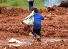 Mais de 160 milhões de crianças no mundo trabalham