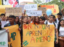 Manifestação em Fortaleza repudia MP de Bolsonaro que ataca Lei da Aprendizagem