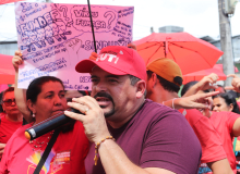 CUT Ceará participa de ato no Paço Municipal em defesa do pagamento dos precatórios do Fundef